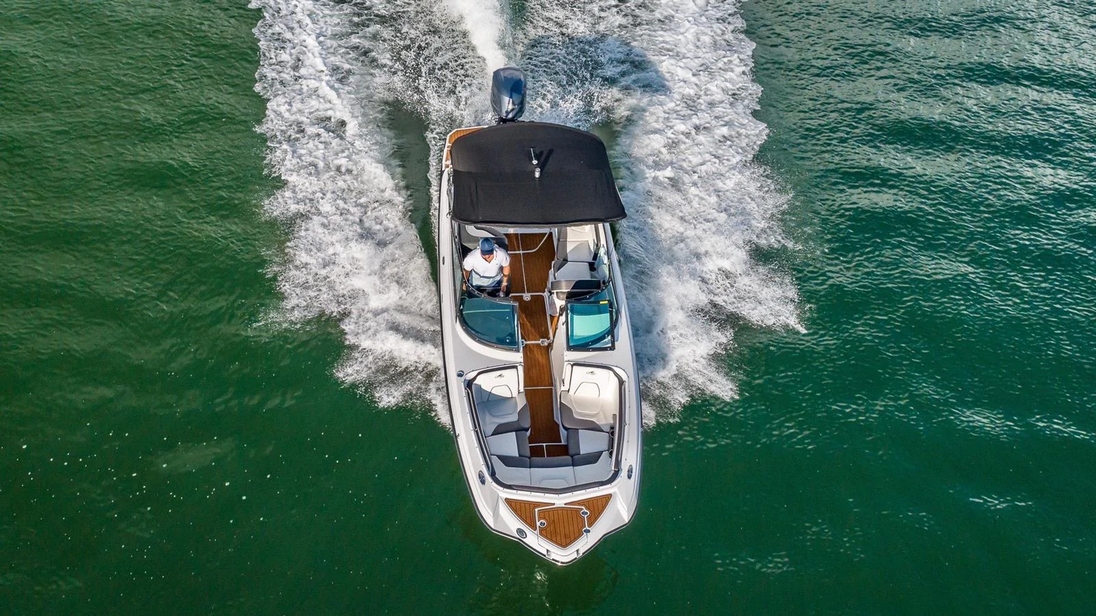 27' Monterey boat rental in Miami Beach