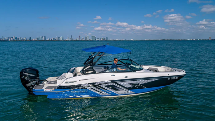 27' Monterey Boat Rental in Miami