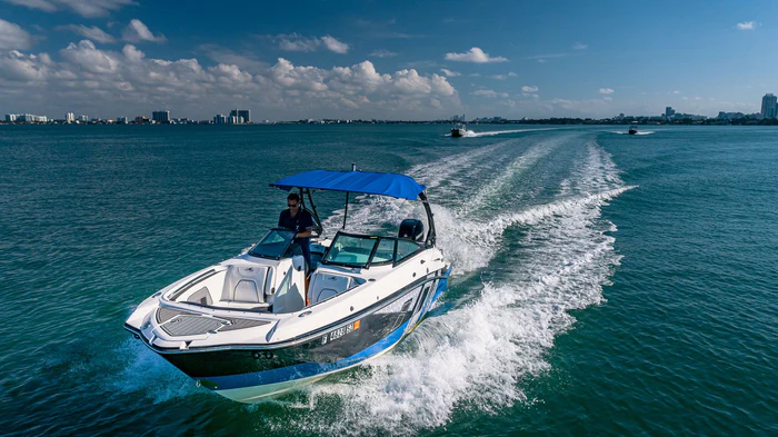 27' Monterey Boat Rental in Miami Beach