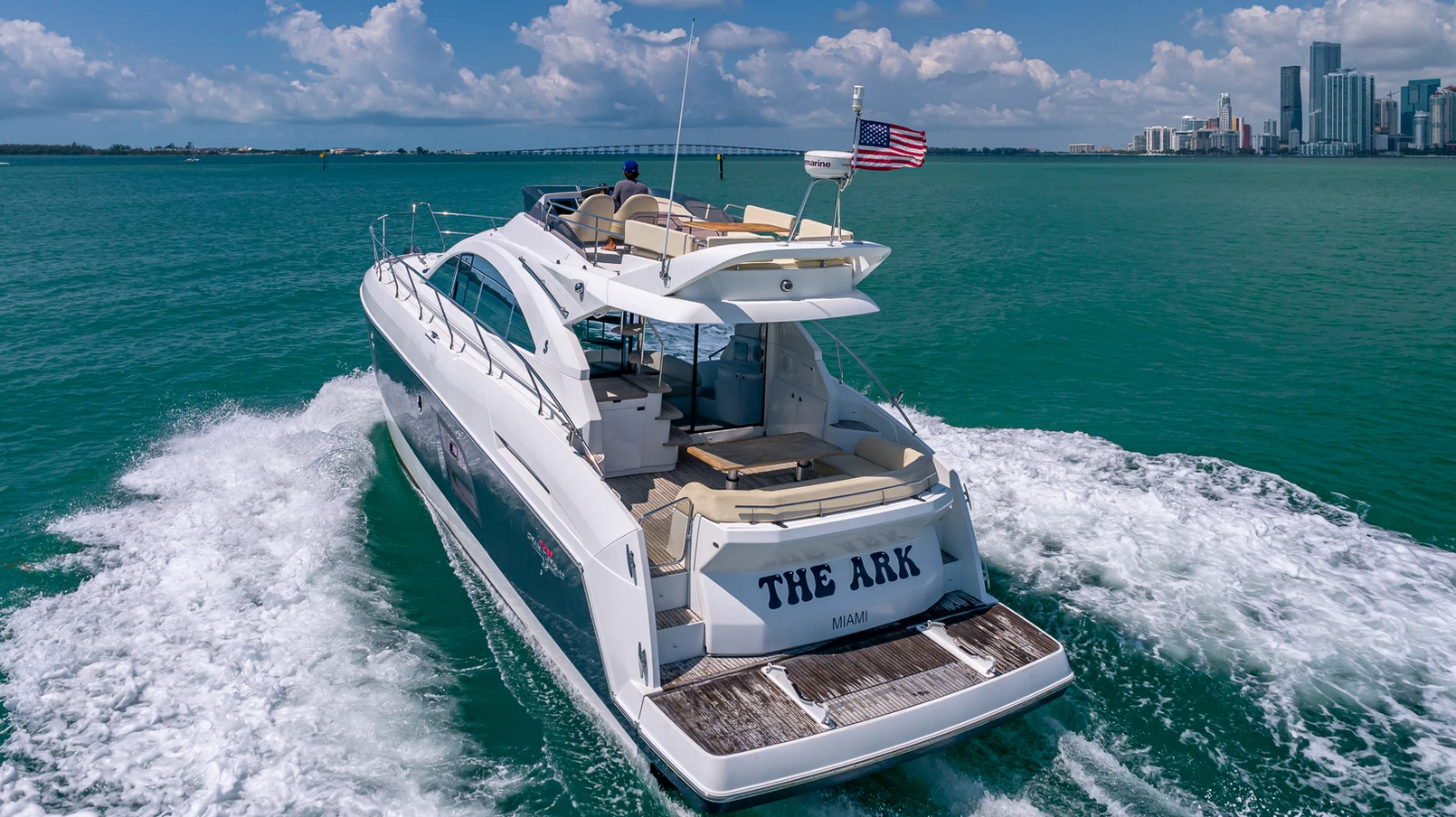 52' Beneteau GT Flybridge